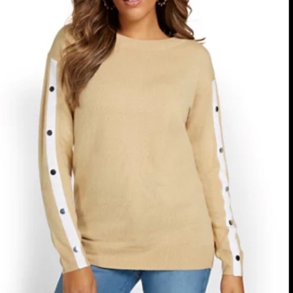 Sweaters - Tan and white stripes on the sleeves with decorative silver buttons size M NWT